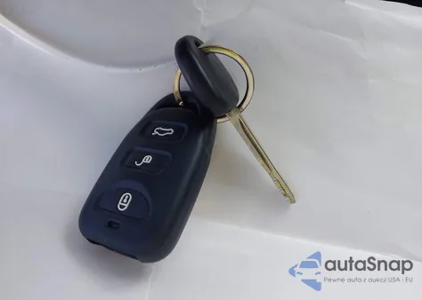 2015 Hyundai Elantra Limited из США, поврежденный, VIN KMHDH4AE4FU416657